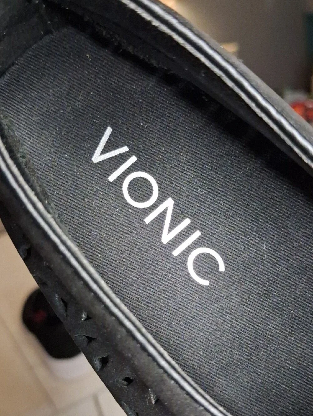 Vionic Splendid Midi Perfc Black Perforated Slip-On Sneaker Size 9